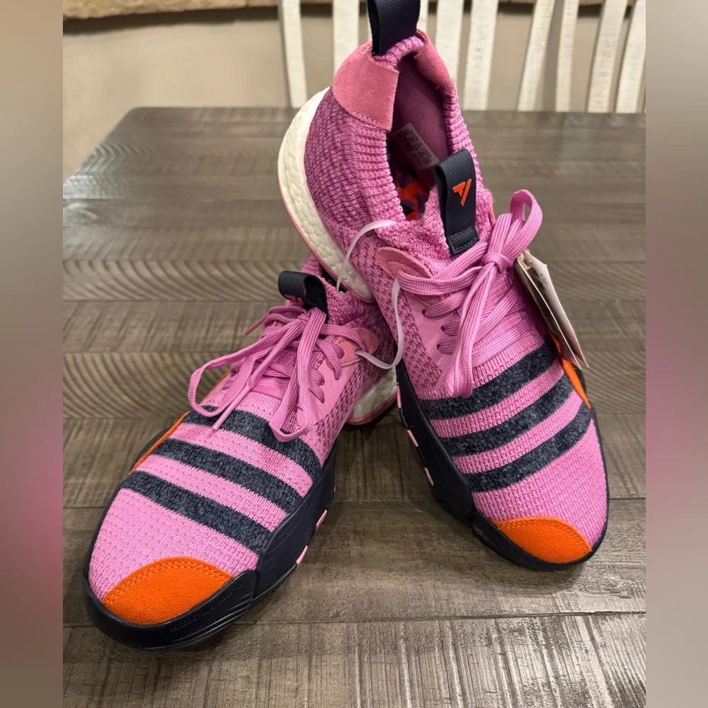 Adidas Trae Young 2 Men’s Sneaker Size 10 OR Women’s Size 11 (NWT)